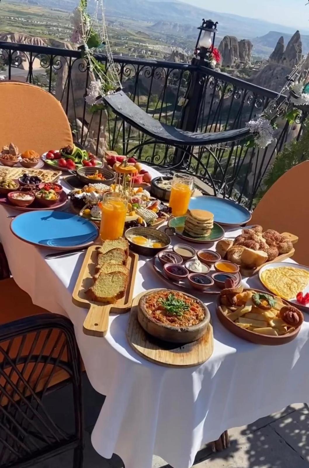 Hermes Cave Hotel Ючхисар Екстериор снимка