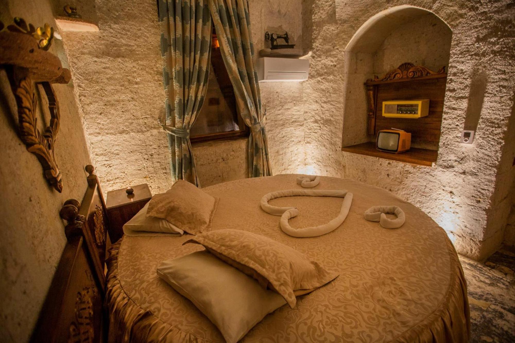 Hermes Cave Hotel Ючхисар Екстериор снимка